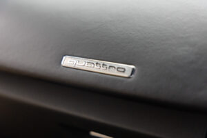 R8 V10 パフォーマンス 5.2 FSI クワトロ Sトロニック