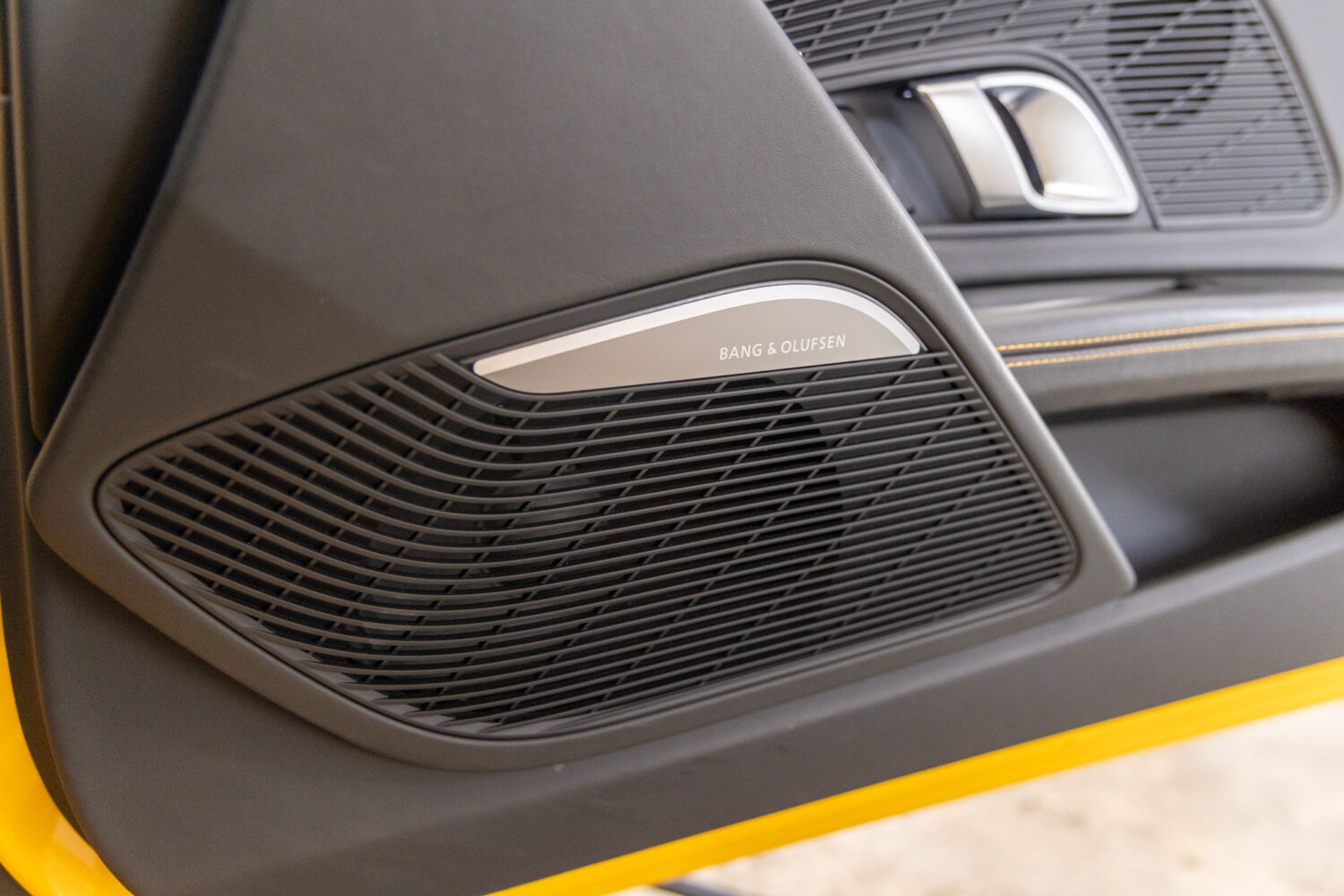 R8 V10 パフォーマンス 5.2 FSI クワトロ Sトロニック