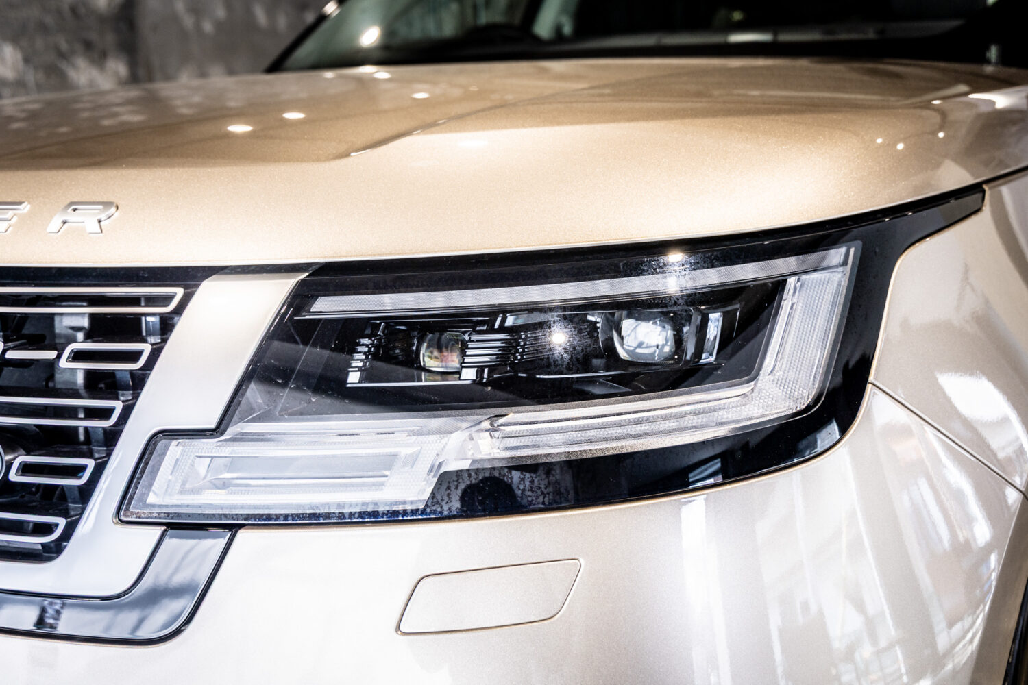 レンジローバー オートバイオグラフィー P530 LWB 7人乗り