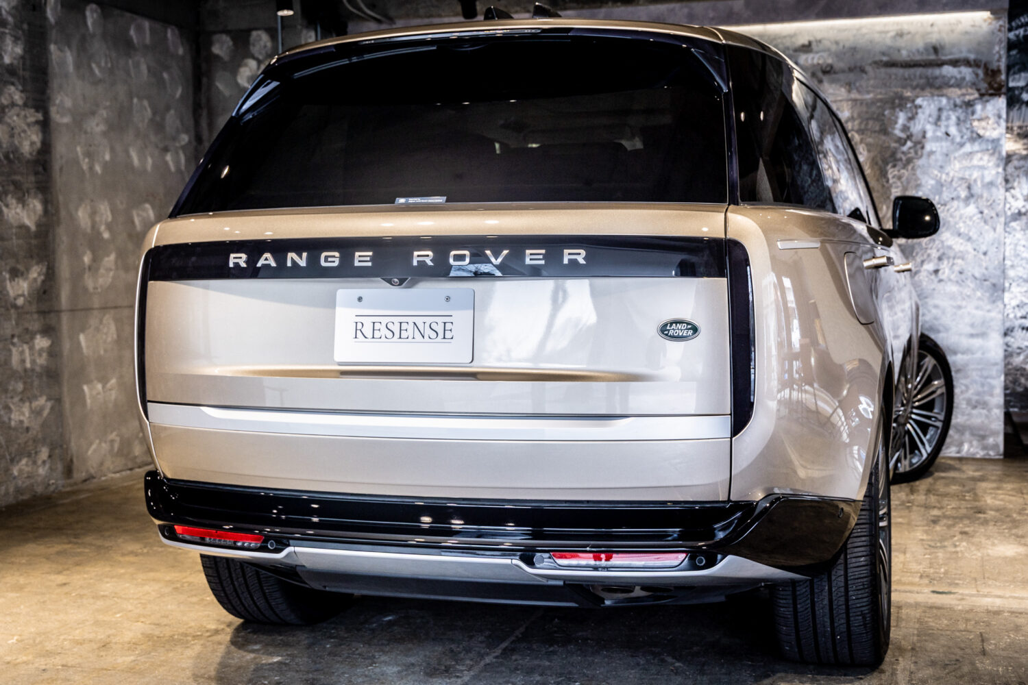 レンジローバー オートバイオグラフィー P530 LWB 7人乗り