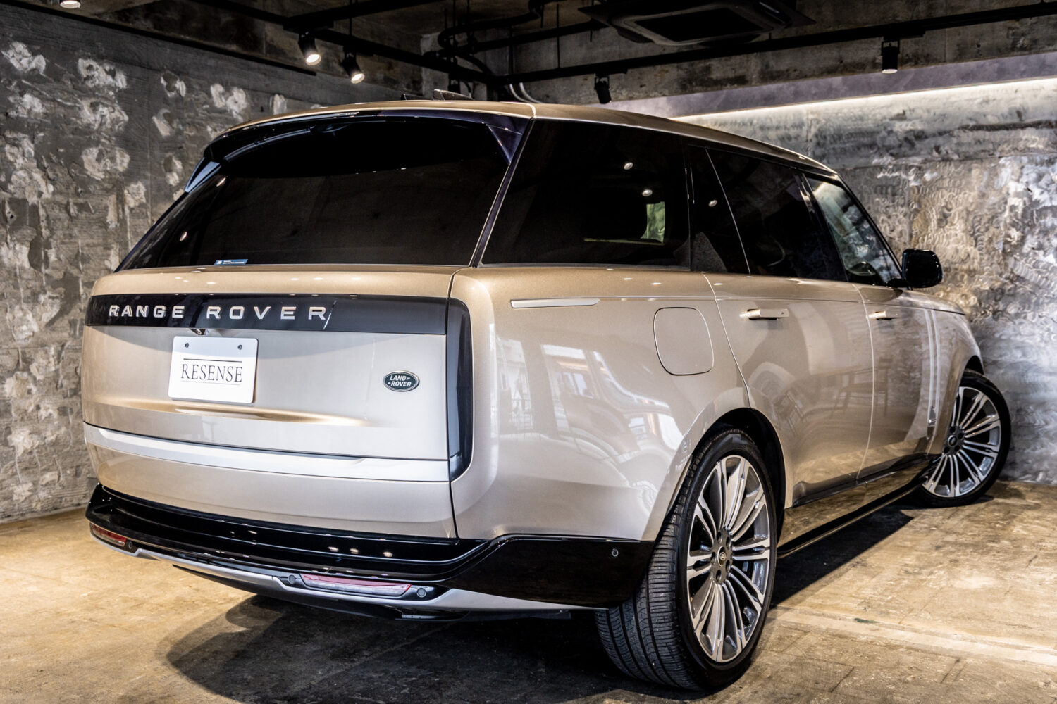 レンジローバー オートバイオグラフィー P530 LWB 7人乗り