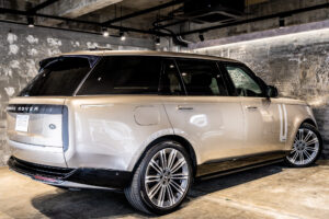 レンジローバー オートバイオグラフィー P530 LWB 7人乗り