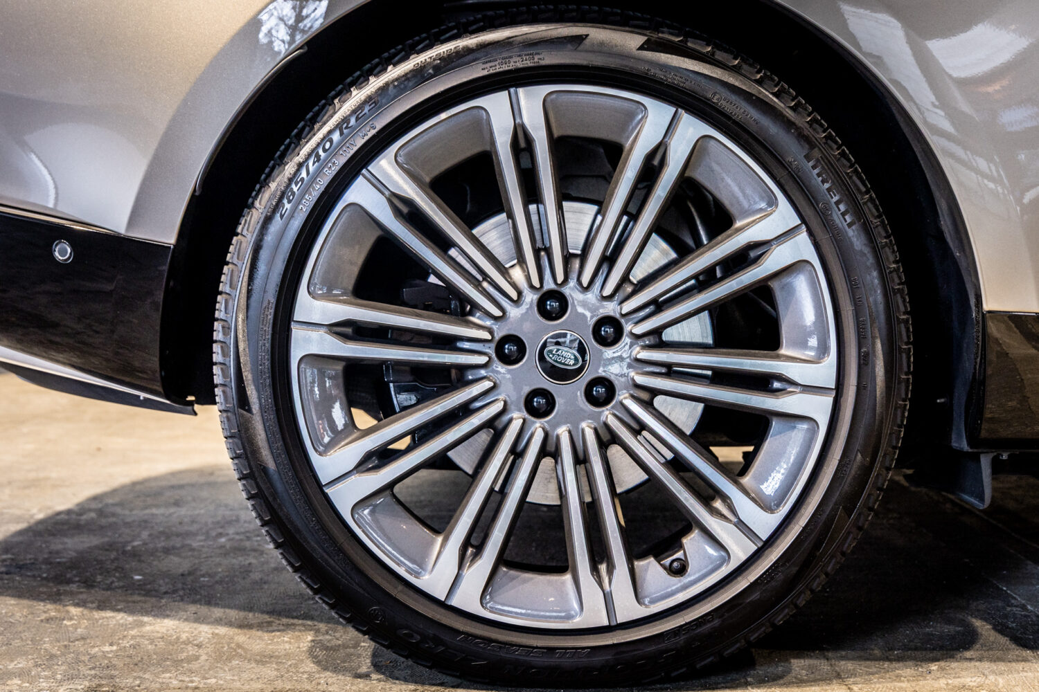 レンジローバー オートバイオグラフィー P530 LWB 7人乗り