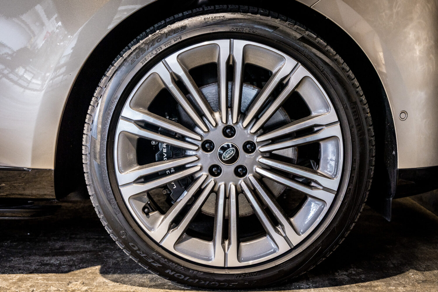 レンジローバー オートバイオグラフィー P530 LWB 7人乗り