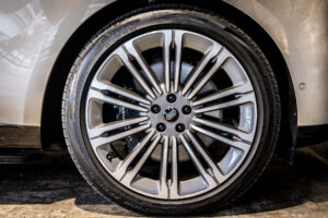 レンジローバー オートバイオグラフィー P530 LWB 7人乗り