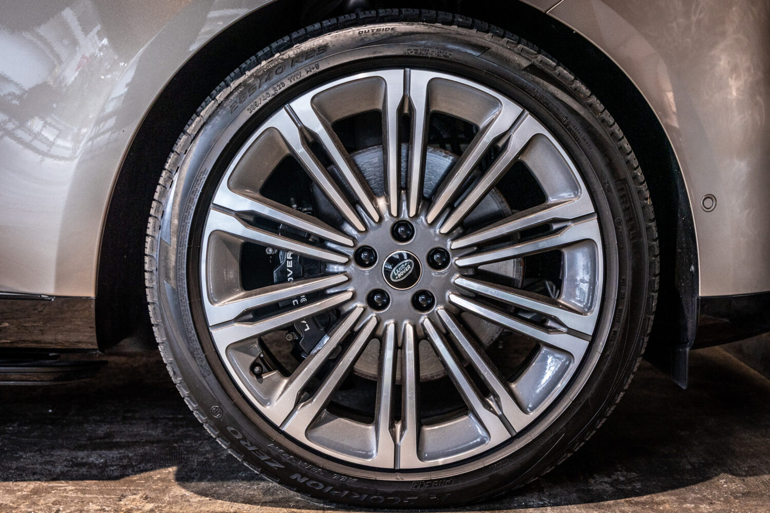 レンジローバー オートバイオグラフィー P530 LWB 7人乗り