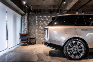 レンジローバー オートバイオグラフィー P530 LWB 7人乗り