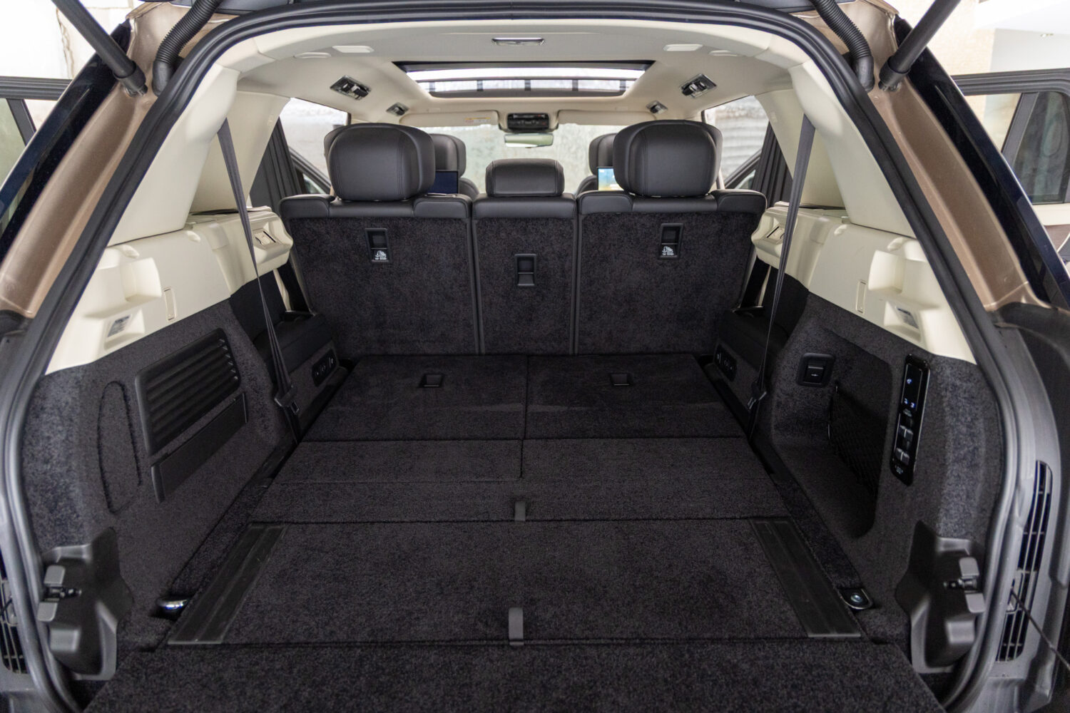 レンジローバー オートバイオグラフィー P530 LWB 7人乗り