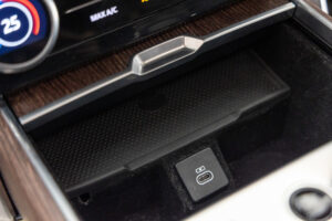 レンジローバー オートバイオグラフィー P530 LWB 7人乗り