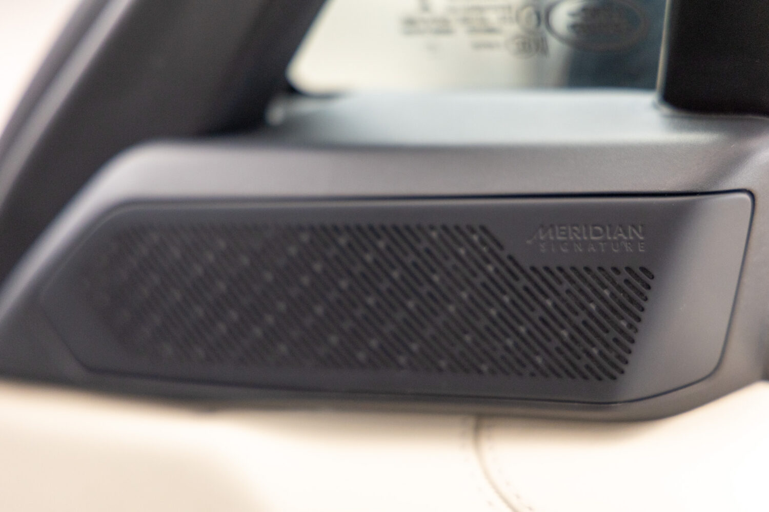 レンジローバー オートバイオグラフィー P530 LWB 7人乗り