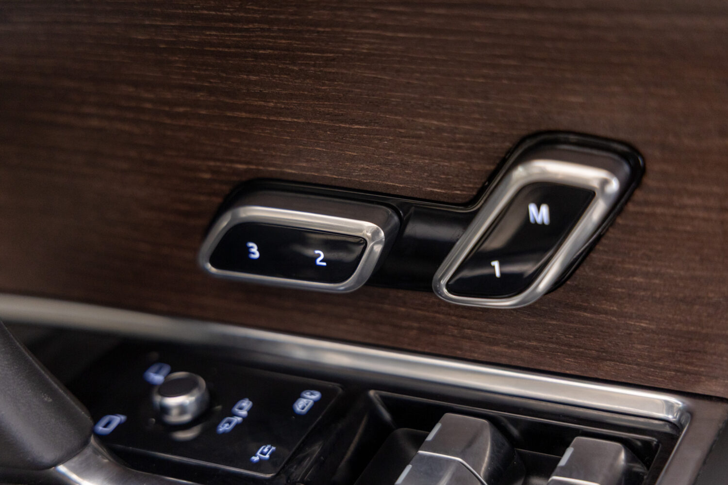 レンジローバー オートバイオグラフィー P530 LWB 7人乗り