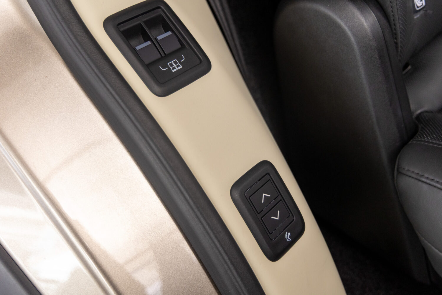 レンジローバー オートバイオグラフィー P530 LWB 7人乗り