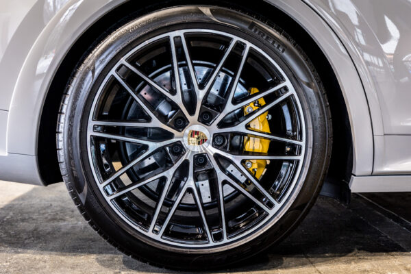 カイエンクーペ GTS 4WD