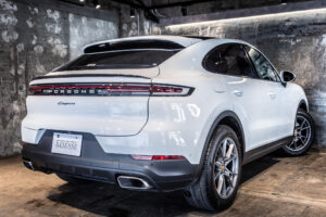 カイエンクーペ 3.0 ティプトロニックS リアコンフォートベンチシート 4WD