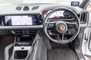 カイエンクーペ 3.0 ティプトロニックS リアコンフォートベンチシート 4WD