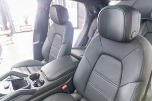 カイエンクーペ 3.0 ティプトロニックS リアコンフォートベンチシート 4WD