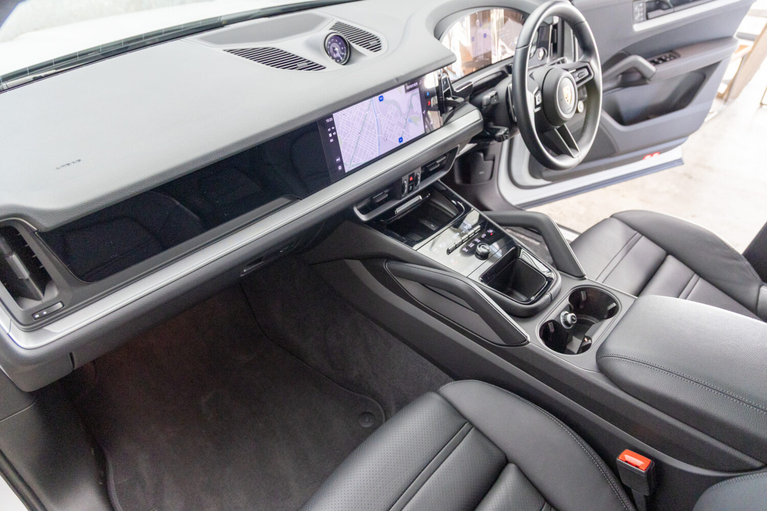 カイエンクーペ 3.0 ティプトロニックS リアコンフォートベンチシート 4WD