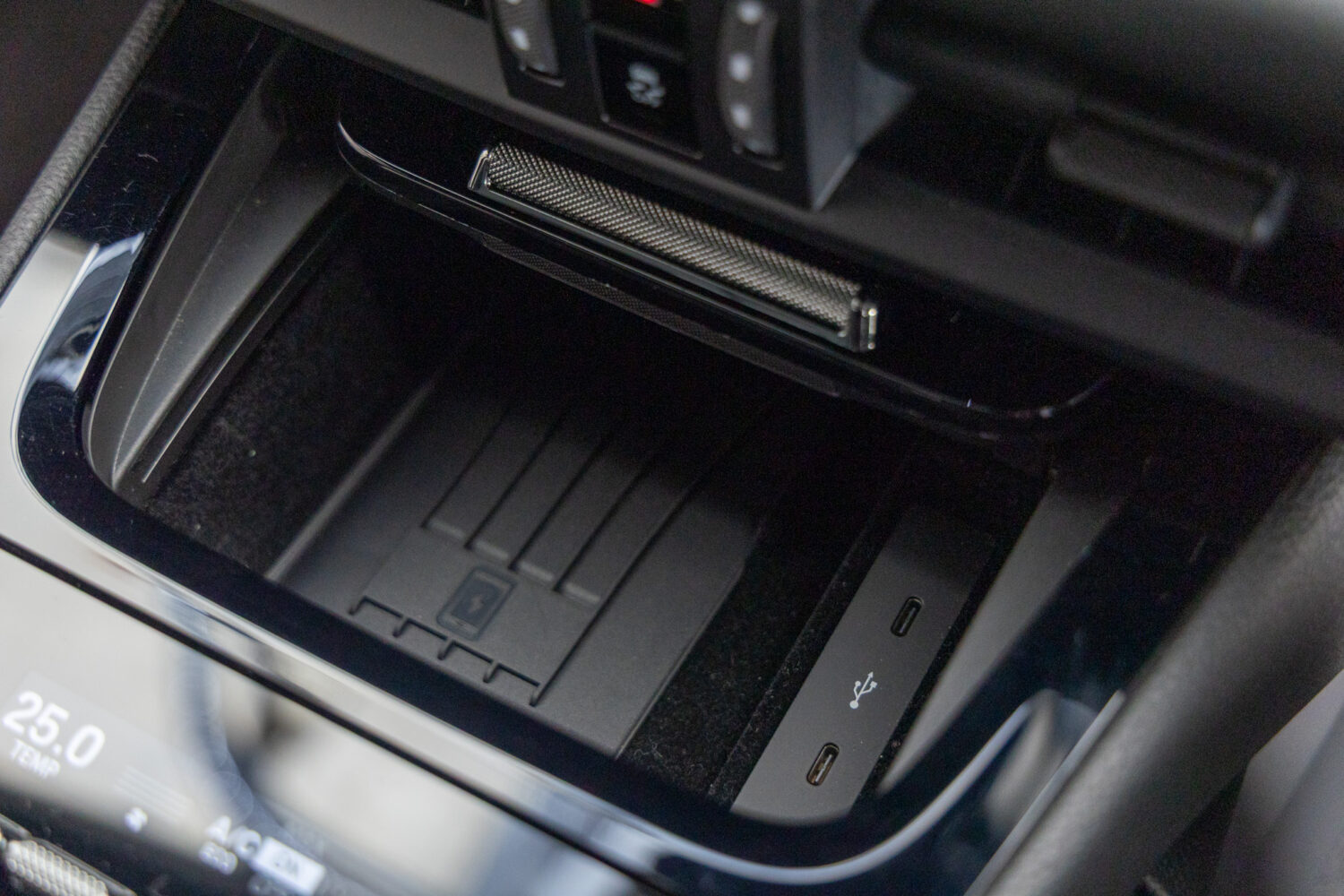 カイエンクーペ 3.0 ティプトロニックS リアコンフォートベンチシート 4WD