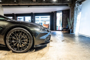 ヴァンテージ 110th Anniversary Midnight edition