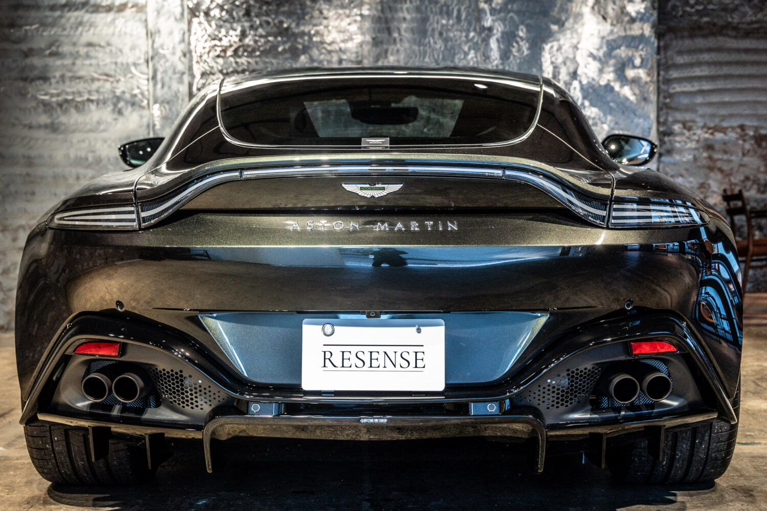 ヴァンテージ 110th Anniversary Midnight edition