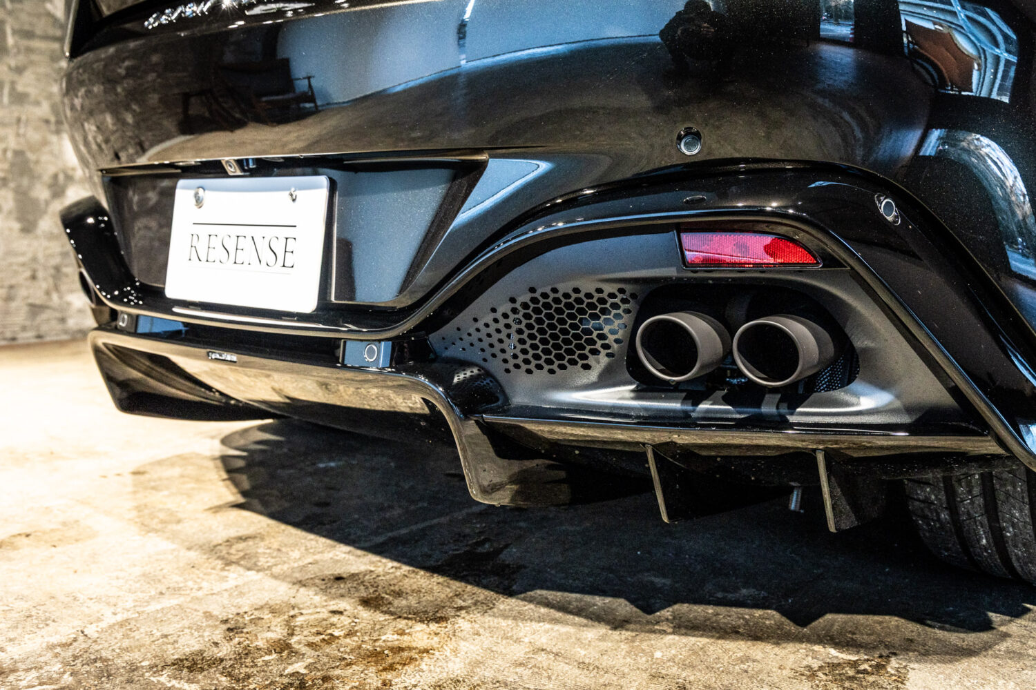 ヴァンテージ 110th Anniversary Midnight edition