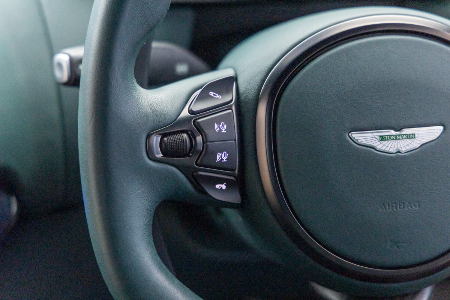 ヴァンテージ 110th Anniversary Midnight edition