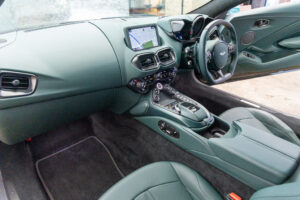 ヴァンテージ 110th Anniversary Midnight edition