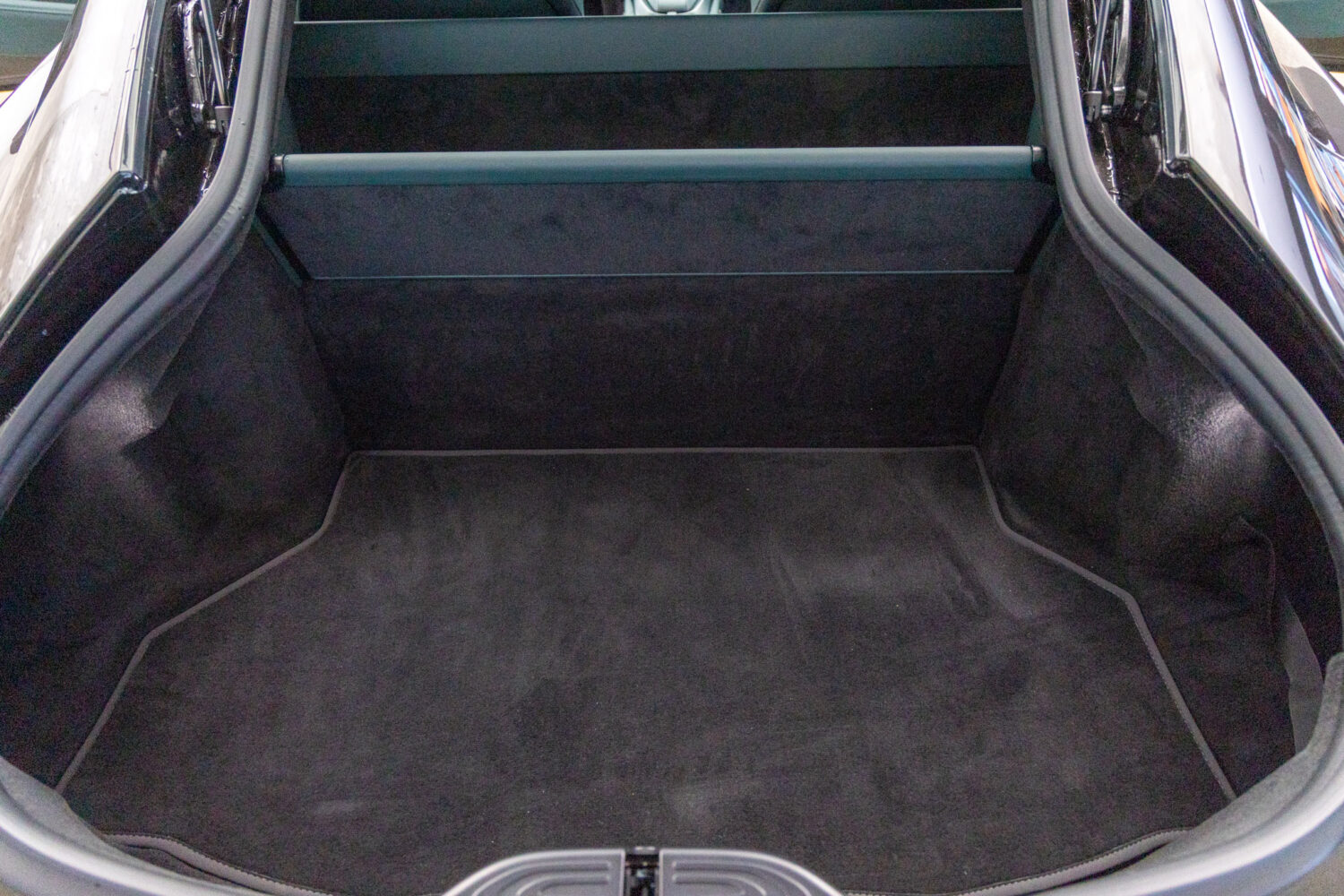 ヴァンテージ 110th Anniversary Midnight edition