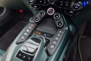 ヴァンテージ 110th Anniversary Midnight edition