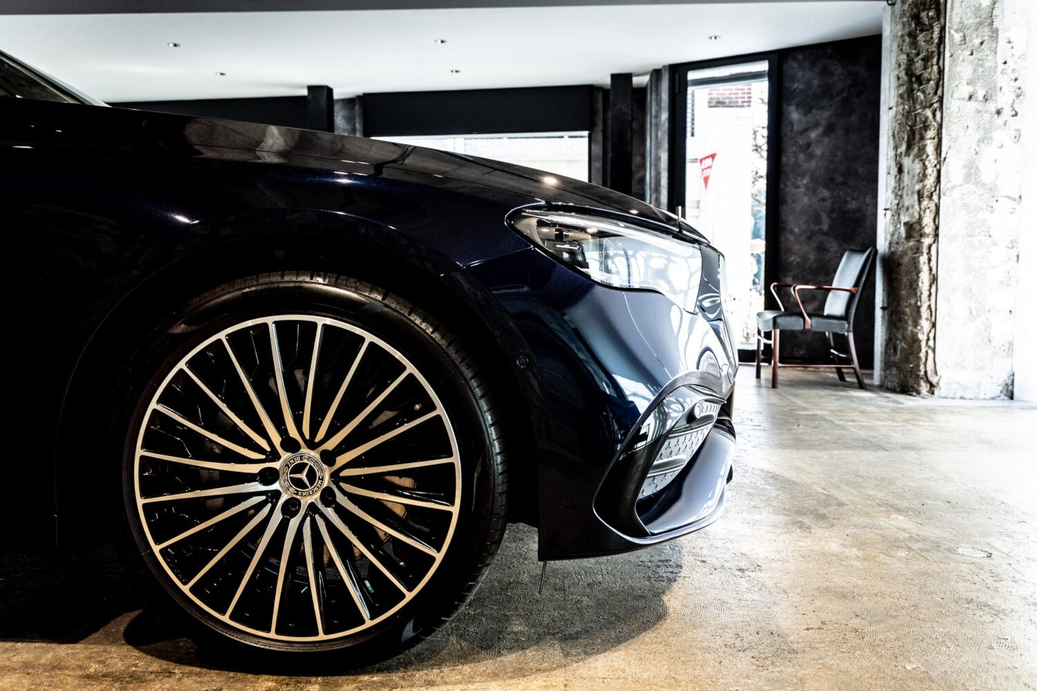 Eクラス E300エクスクルーシブ AMGライン(ISG)