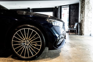 Eクラス E300エクスクルーシブ AMGライン(ISG)