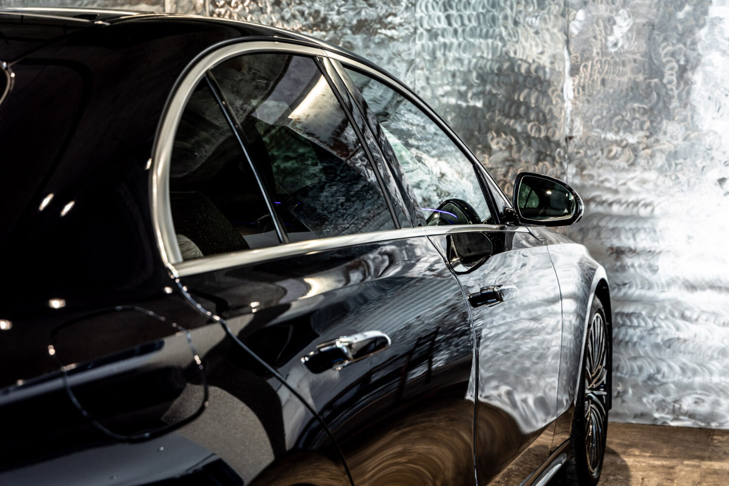 Eクラス E300エクスクルーシブ AMGライン(ISG)