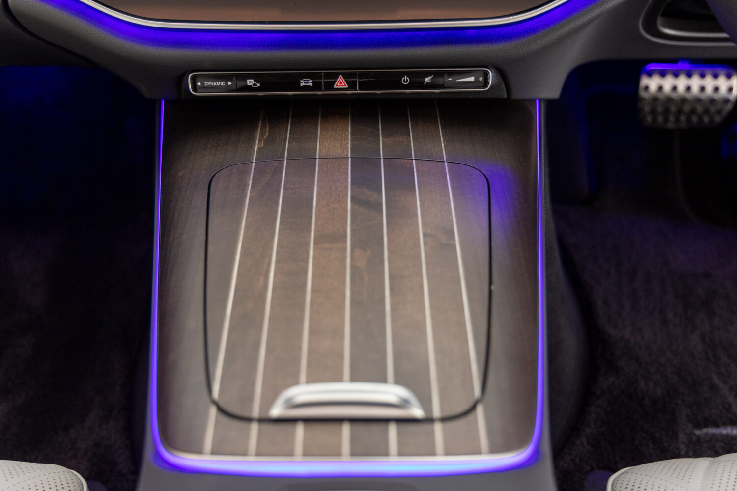 Eクラス E300エクスクルーシブ AMGライン(ISG)