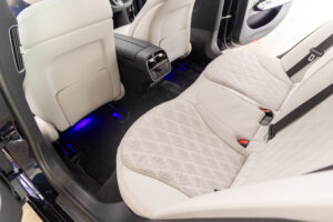 Eクラス E300エクスクルーシブ AMGライン(ISG)