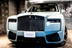 ブラックバッジカリナン 4WD 4名