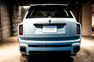 ブラックバッジカリナン 4WD 4名