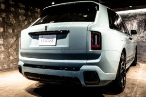 ブラックバッジカリナン 4WD 4名