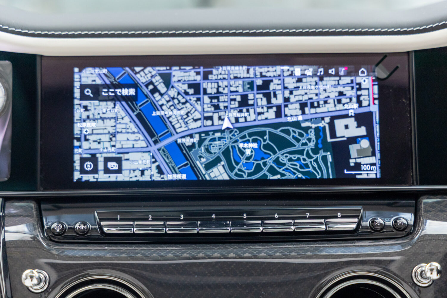 ブラックバッジカリナン 4WD 4名