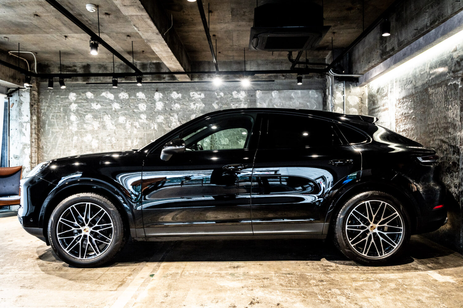 カイエンクーペ ティプトロニックS リアコンフォートベンチシート 4WD