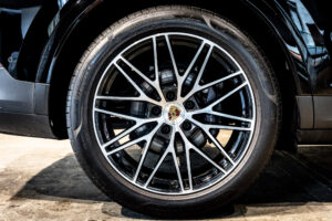 カイエンクーペ ティプトロニックS リアコンフォートベンチシート 4WD