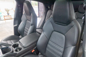 カイエンクーペ ティプトロニックS リアコンフォートベンチシート 4WD