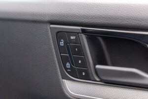 カイエンクーペ ティプトロニックS リアコンフォートベンチシート 4WD