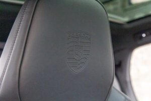 カイエンクーペ ティプトロニックS リアコンフォートベンチシート 4WD