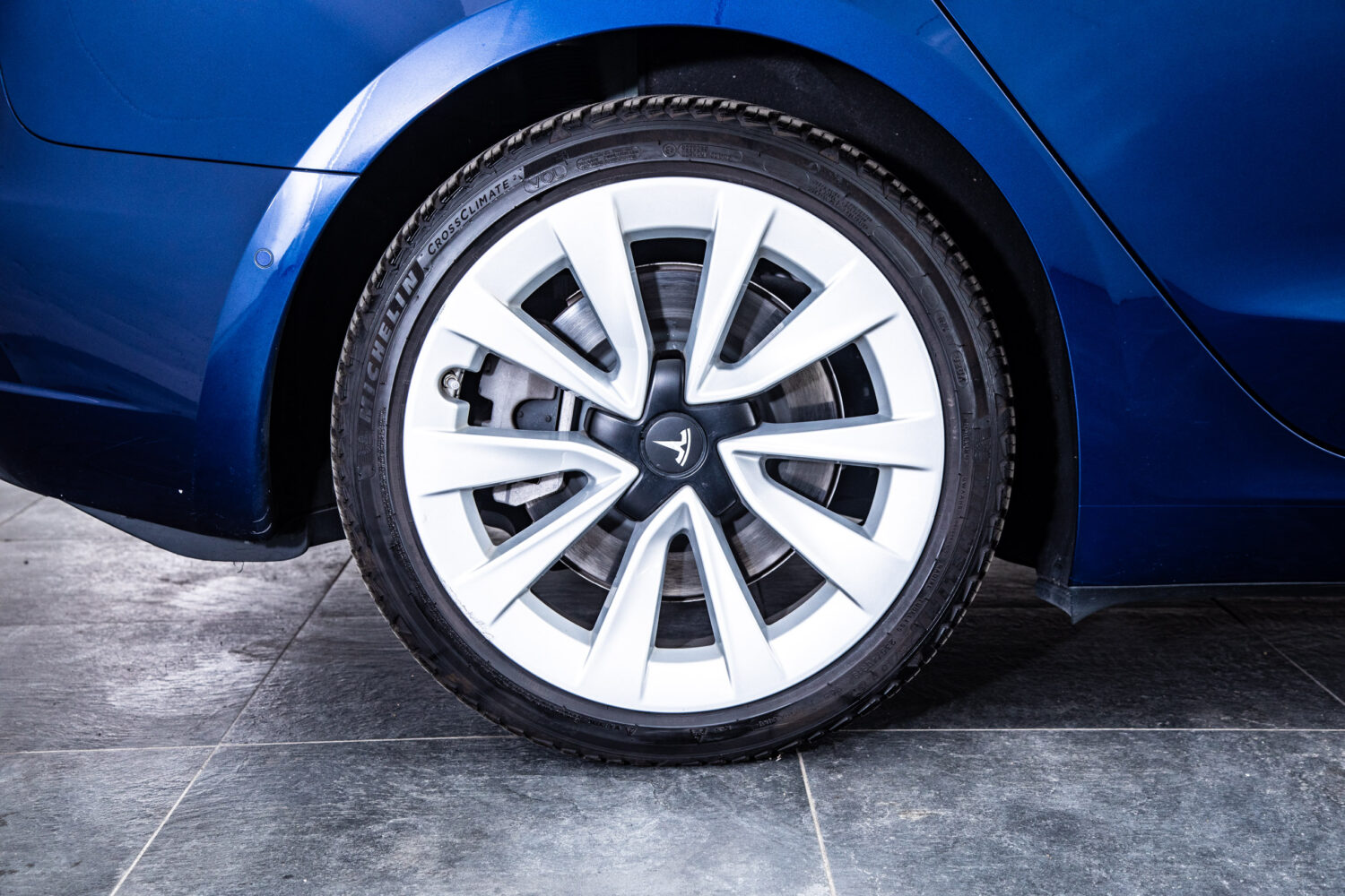 モデル3 ロングレンジ デュアルモーター 4WD