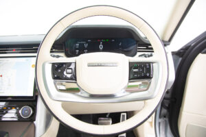 レンジローバー オートバイオグラフィー D300 スタンダードホイールベース 4WD