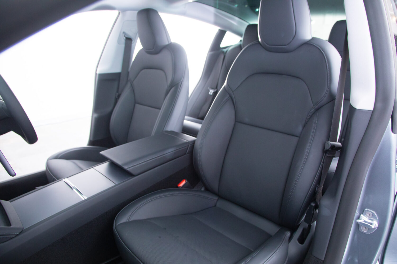 テスラ モデル3 RWD