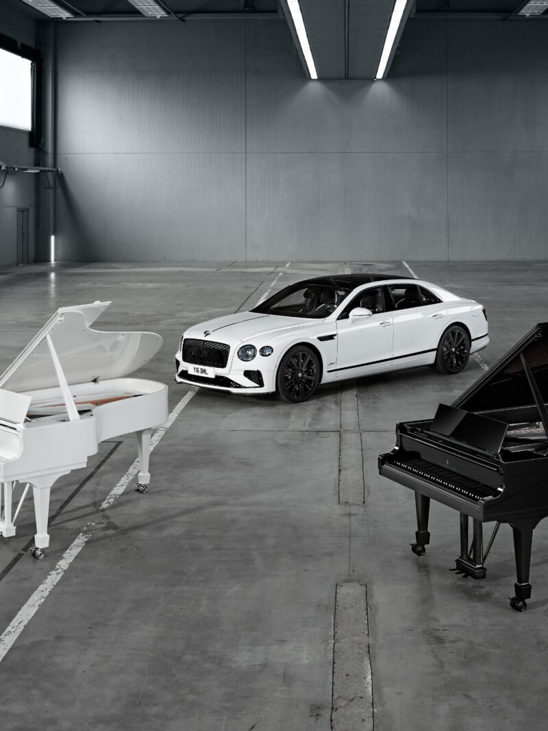 「黒と白のトリオ」　ベントレー×スタインウェイ＆サンズ　コラボレーション発表