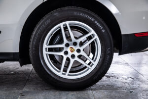 マカン S シュポルト エディション (パノラミック ルーフ システム装着車) PDK 4WD