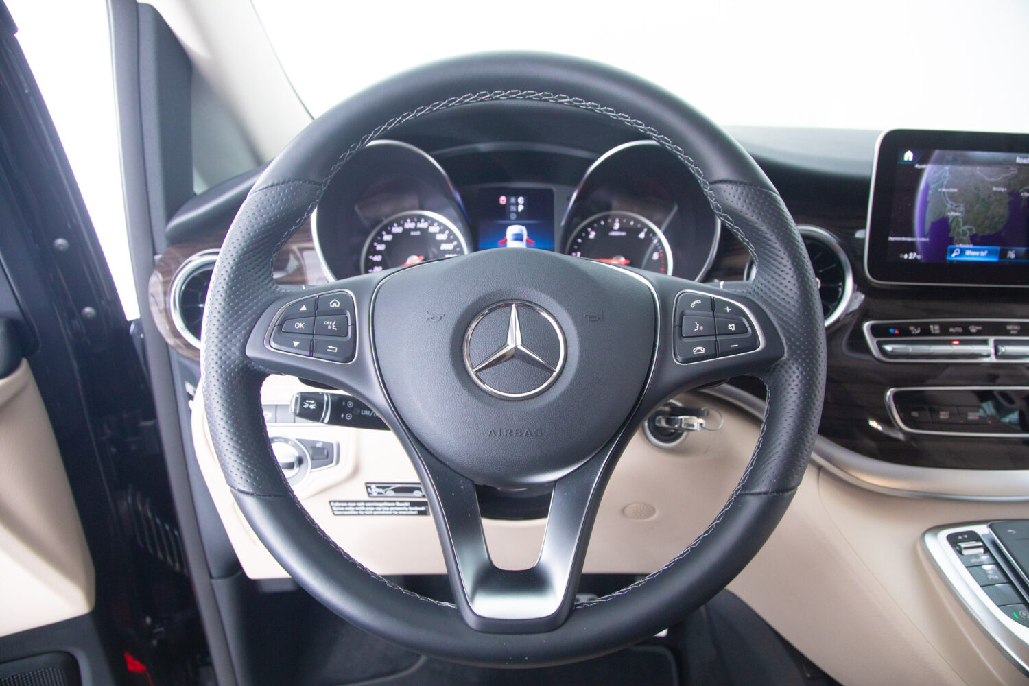 Vクラス BRABUS マルコポーロ D30 4×4 キャンパー