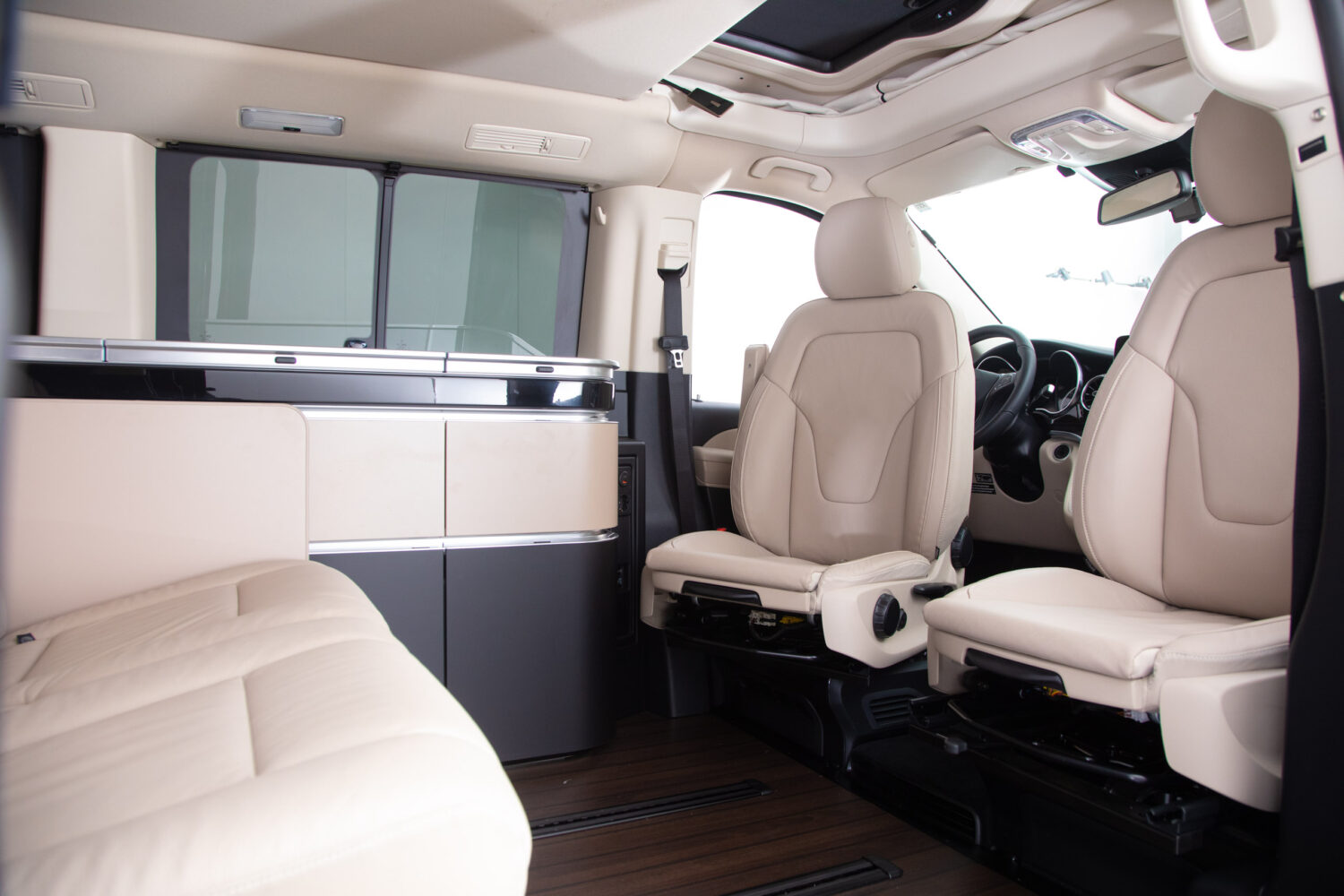 Vクラス BRABUS マルコポーロ D30 4×4 キャンパー